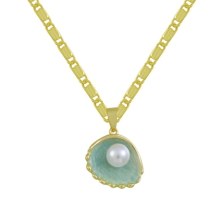 Shell Design Necklace