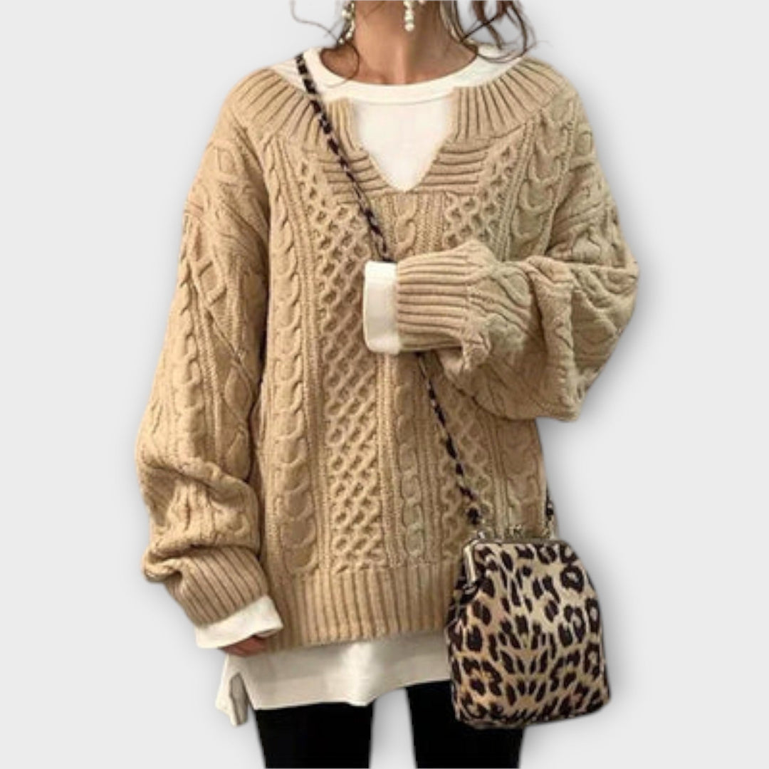 Lily - Oversized Knitted Sweater with Cable Knit Design